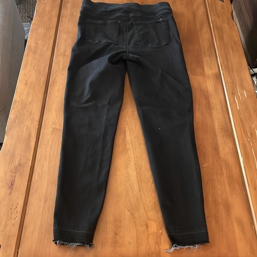 SPANX Distressed Jeans Size Medium - Picture 4 of 9